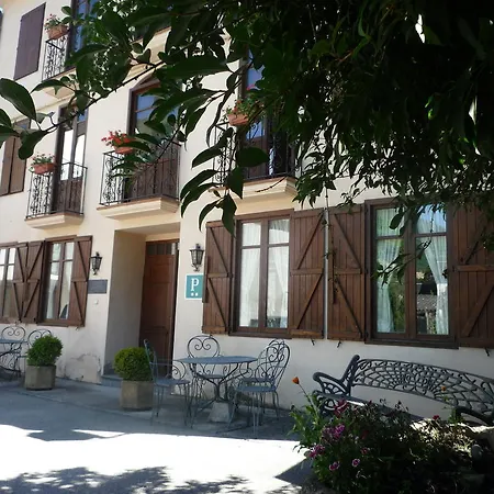 卡萨尼赖斯酒店 招待所 莱斯