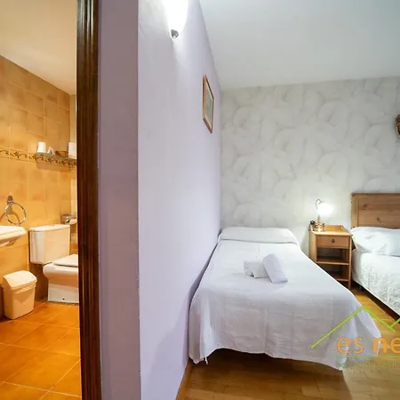 Casa Es Neres Pensión 2*