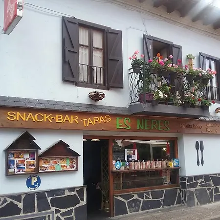 Pensión Casa Es Neres Les